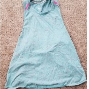 a brand new nike tee